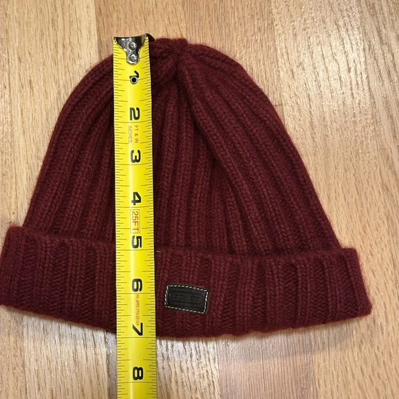 Coach Cable Knit Lambs Wool Beanie Cap One Size Burgundy - Picture 6 of 7